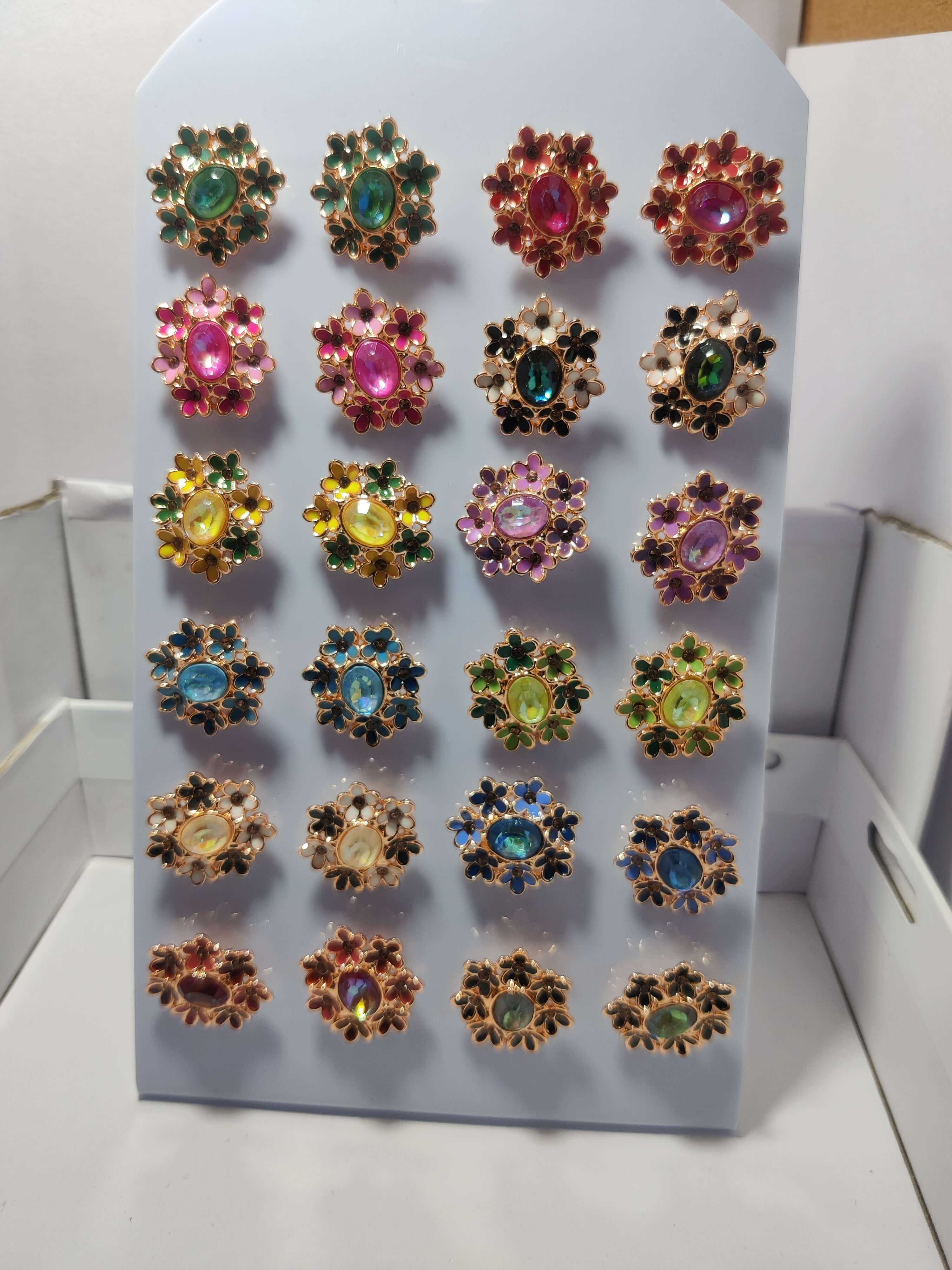 Earrings 702