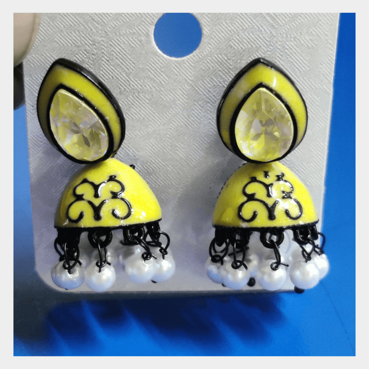 Stylish Earrings Yellow Black Color Mixed - 1Set